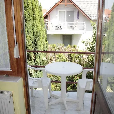 Fox Apartmanok Heviz Exterior photo